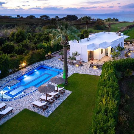 Villa Palmeras Soroni المظهر الخارجي الصورة